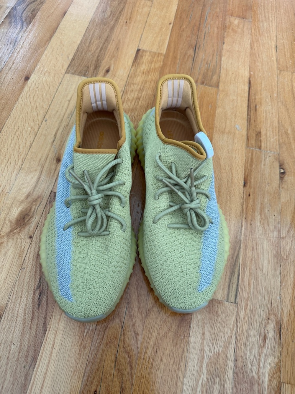 Yeezy Boost 350 V2 Marsh Mens Practically New Only Worn in House sz 10.5 - Picture 4 of 9